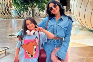 Vüsalə qızı ilə Türkiyəyə getdi