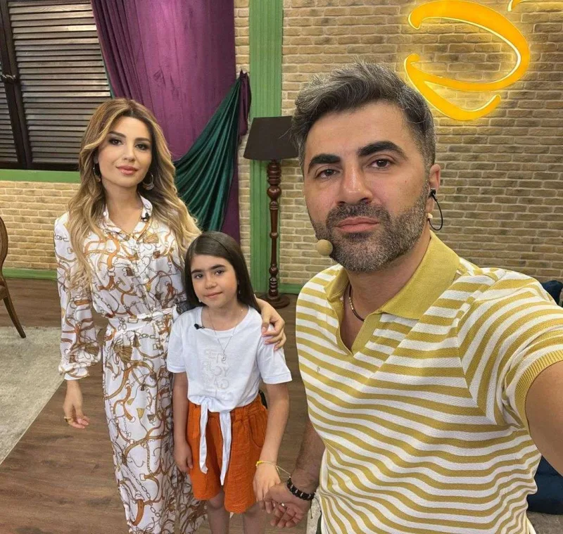 10 illiklərini anası ilə qeyd etdilər