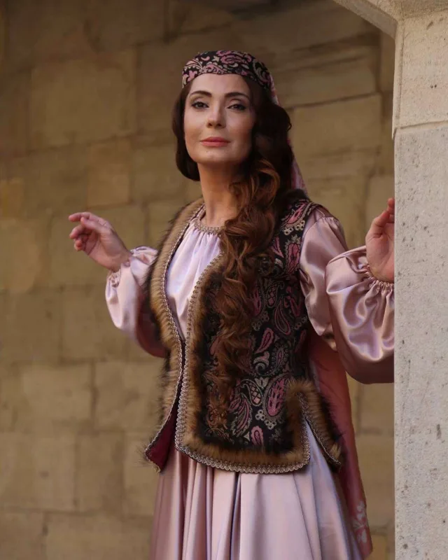 “Ürəyimi mavi rəngə boyayıb...”