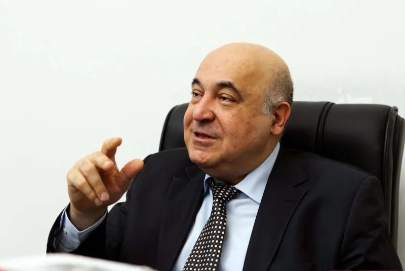 “Xalq yazıçısından bunu soruşmağa utanmırsız?”