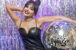 Güneldən 37 yaş partisi