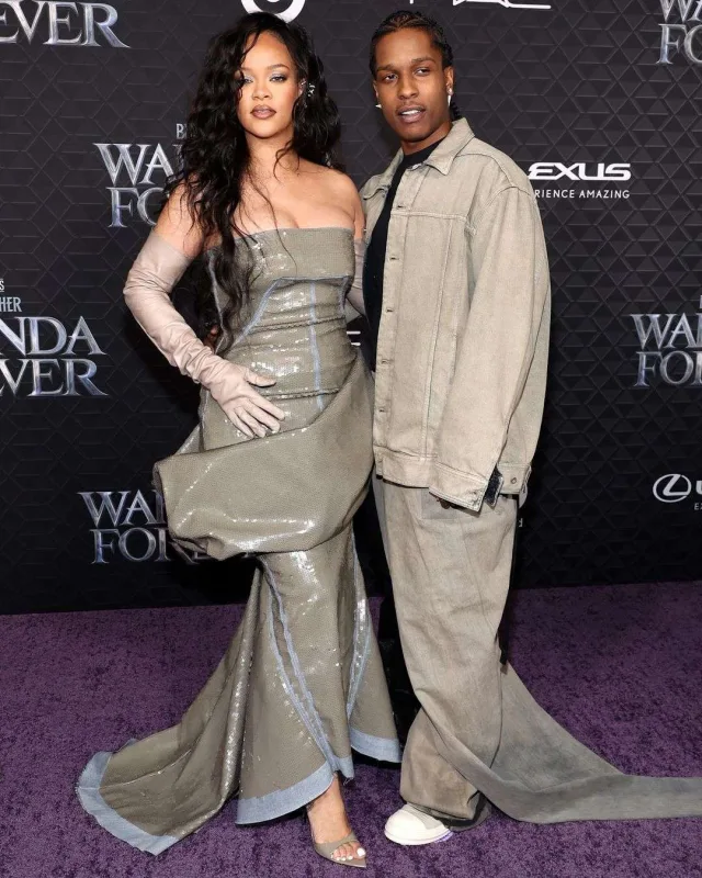 Rihannayla reper sevgilisi qalada