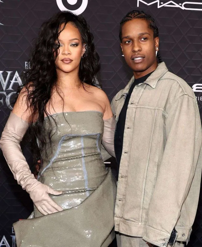 Rihannayla reper sevgilisi qalada