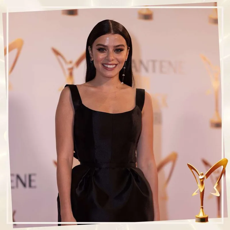 Qırmızı xalıda yaşananlar...