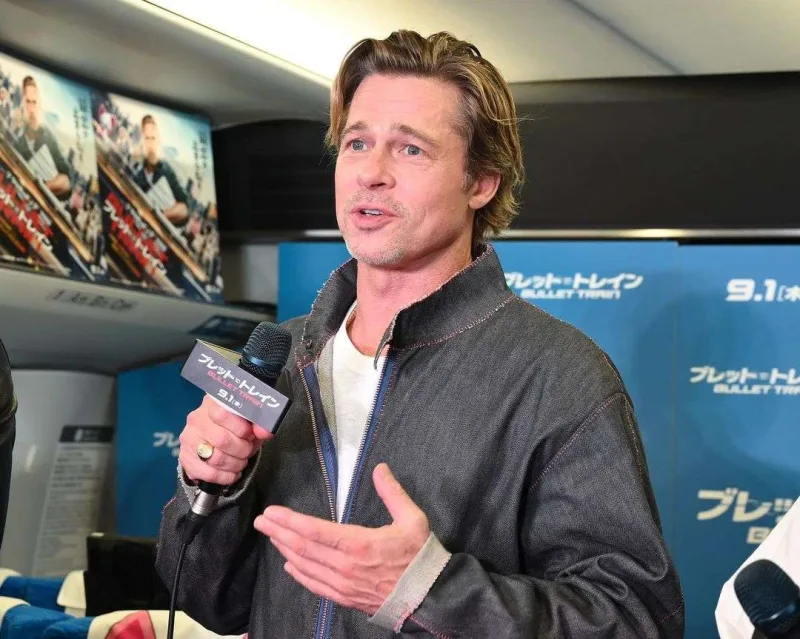 Ətəyi unudun, Bred Pitt kombinzona keçdi