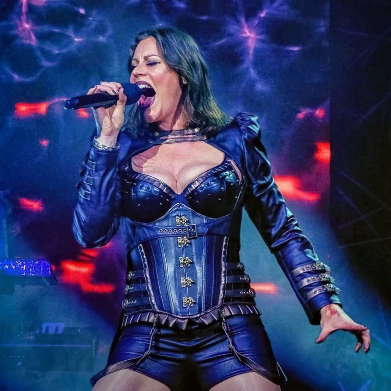 Xərçəngə tutulduğunu açıqladı