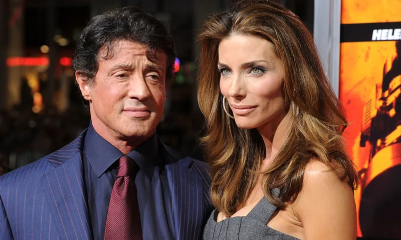 25 ildən sonra itə görə boşanırlar