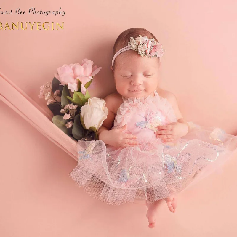 49 yaşında ana olan aktrisa övladlarını paylaşdı