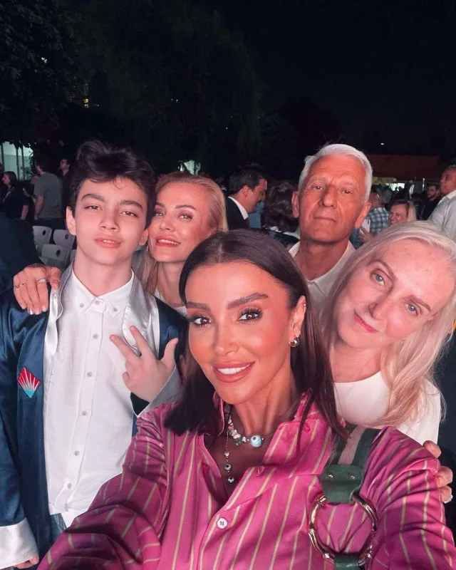 Özgeyə ağır itki