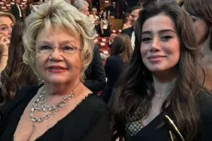 Uşaqlıq kumiri ilə görüşdü