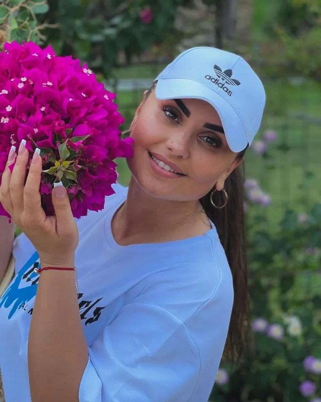 Şəbnəmdən xeyriyyə kampaniyası