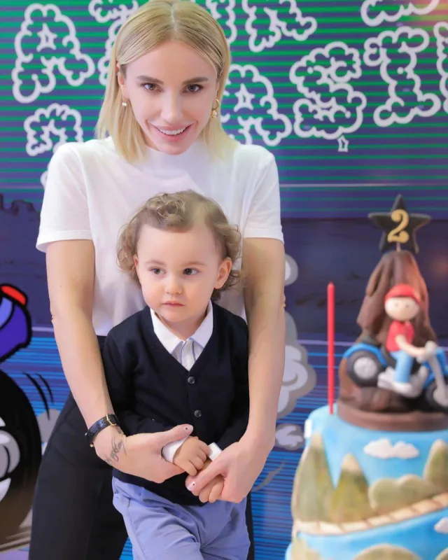 Gülşen Türkiyədən köçür