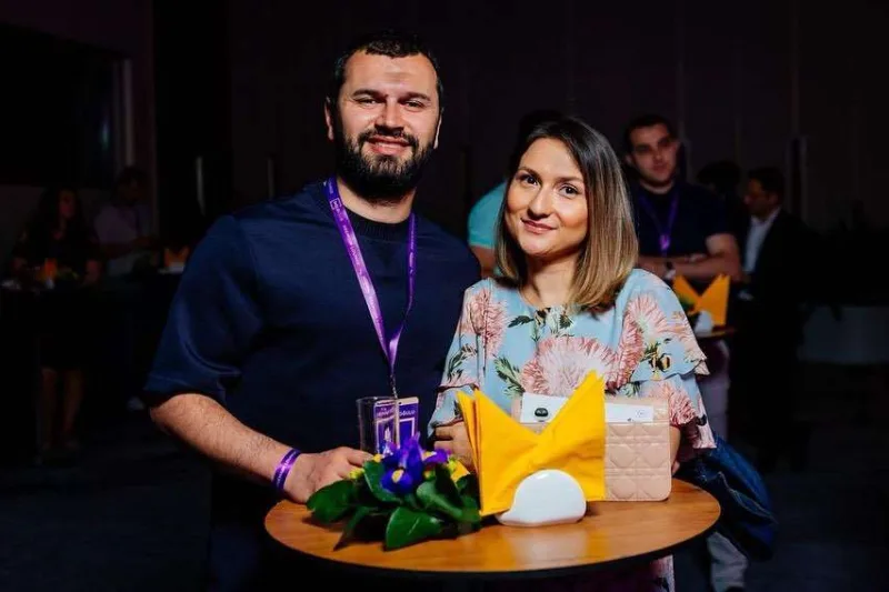 Evliliklərinin 10 ili geridə qaldı