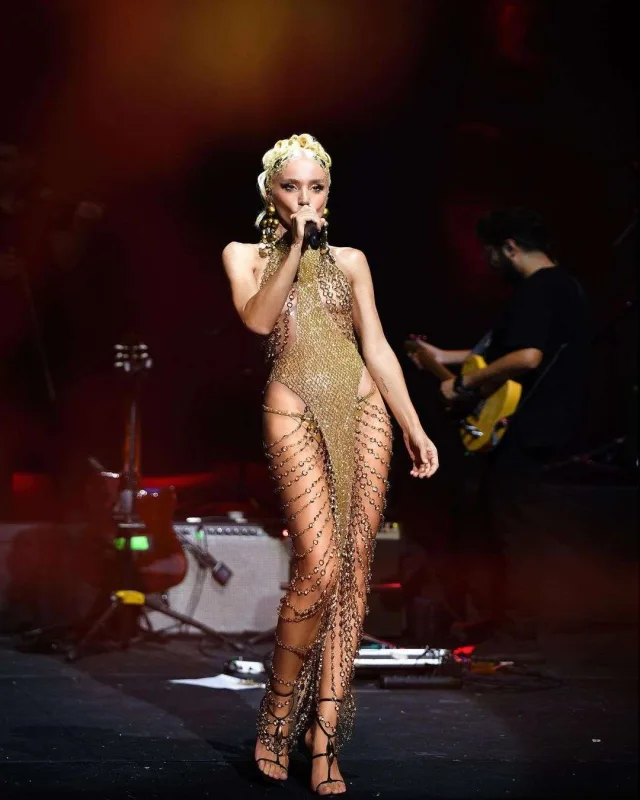 Gülşen üzr istədi