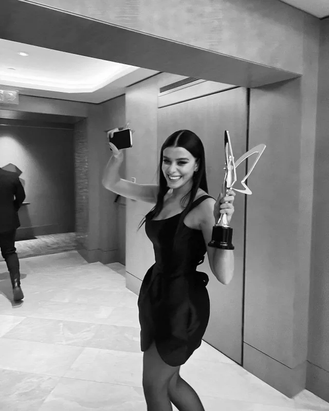 Ödülü Edanın yox, onun almağı müzakirə yaratdı