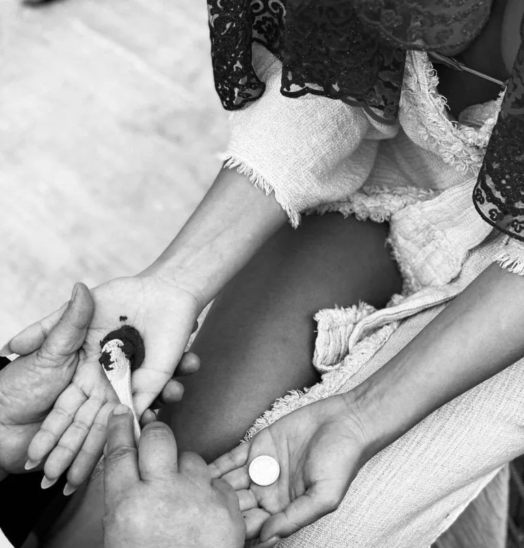 Xınası olan Demetin toyu təxirə düşdü