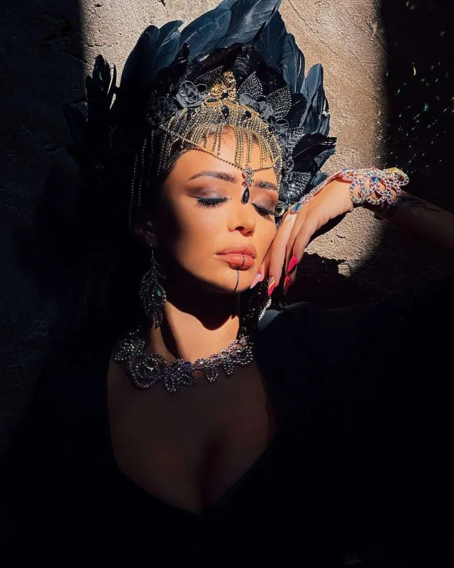 “Kişilər ona heyran olurlar”