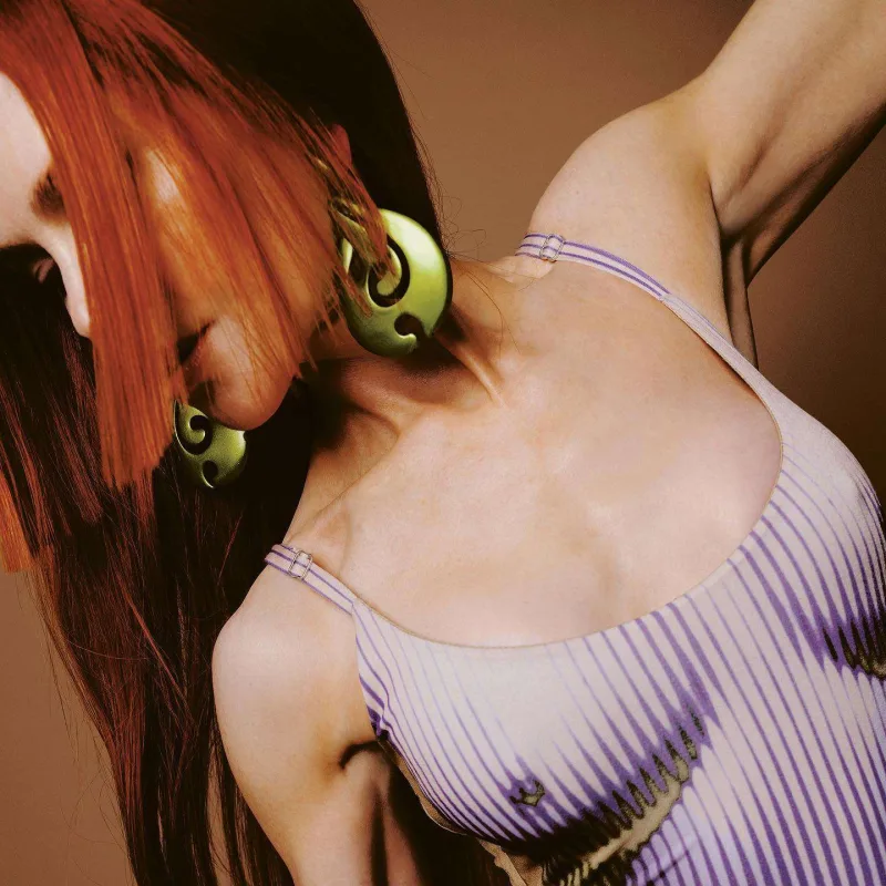 55 yaşlı Nikolun fotoları müzakirə yaratdı