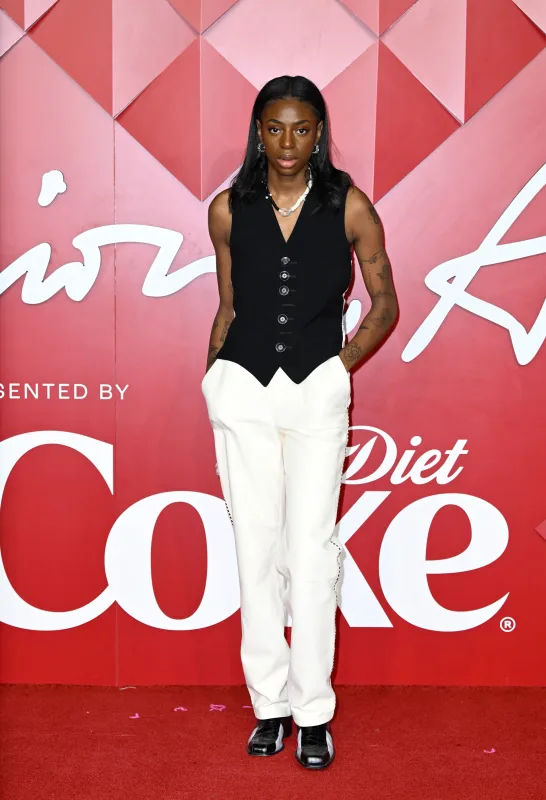 “Fashion Awards”da rəngarəng qırmızı xalı