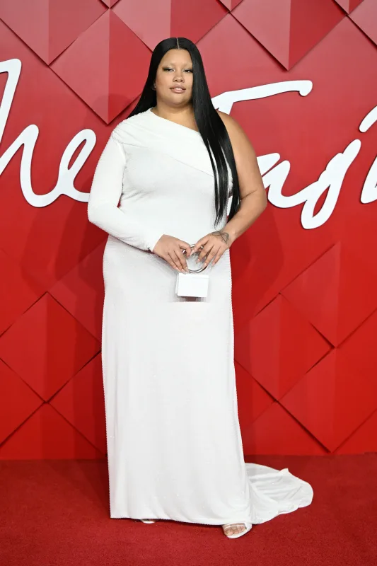 “Fashion Awards”da rəngarəng qırmızı xalı