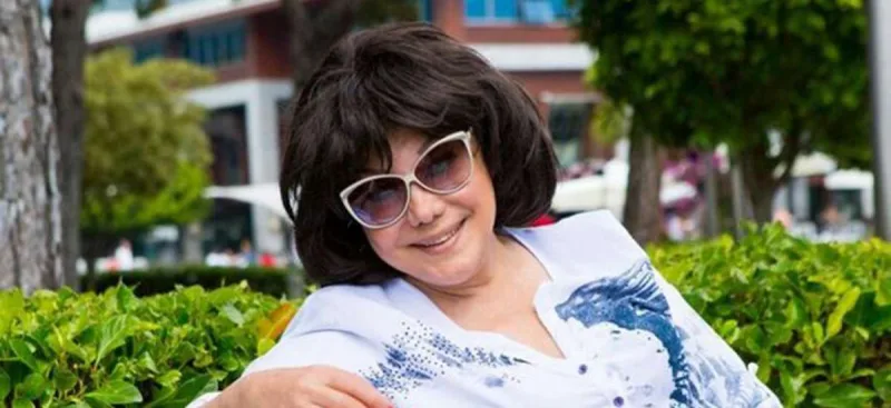 “Nəvə sevincimi bütün analara arzu edirəm”