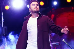 Mustafa Bakıda iş adamının toyuna gəldi