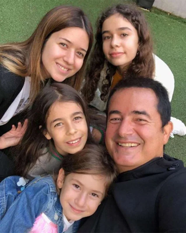 Acunun yaxtası hazırdır - Hovuzu da var