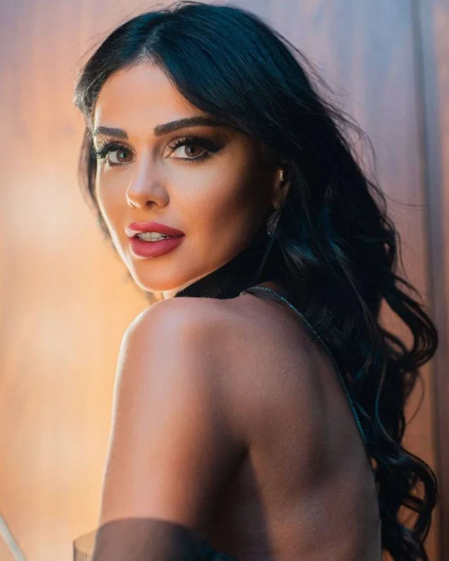 Güneldən Gülşenə dəstək!