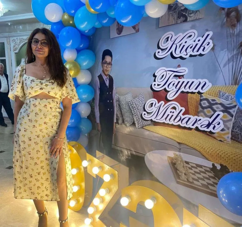 Oğluna kiçik toy etdi