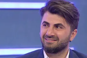 Zaur mərhum atasından yazdı