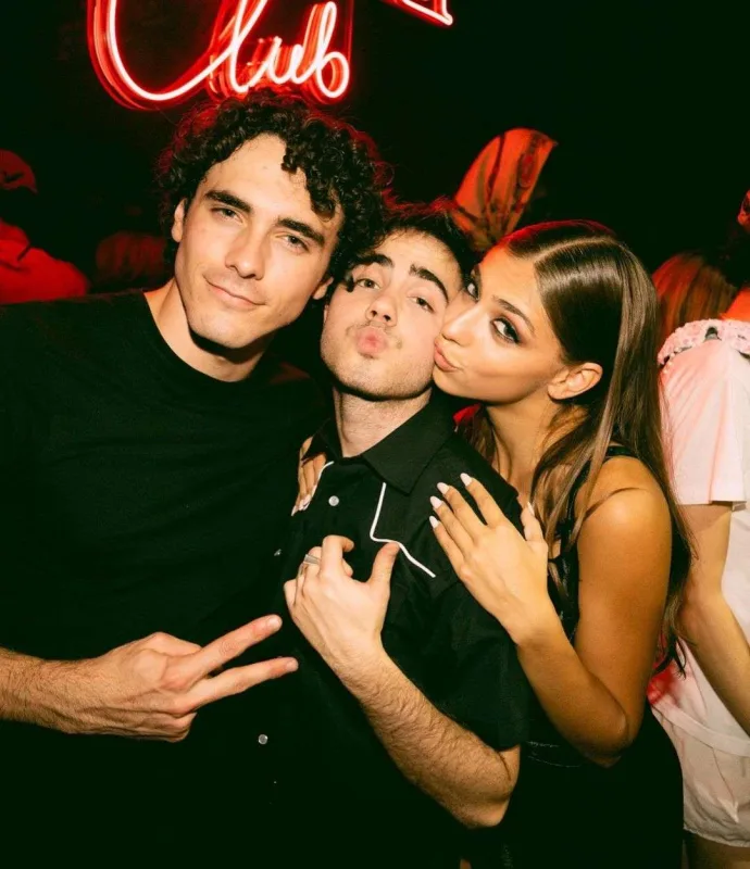 “Elite”in partisi oldu