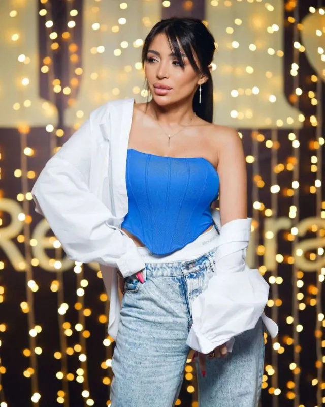 Renka sevgilisi ilə feysbukda tanış olubmuş...