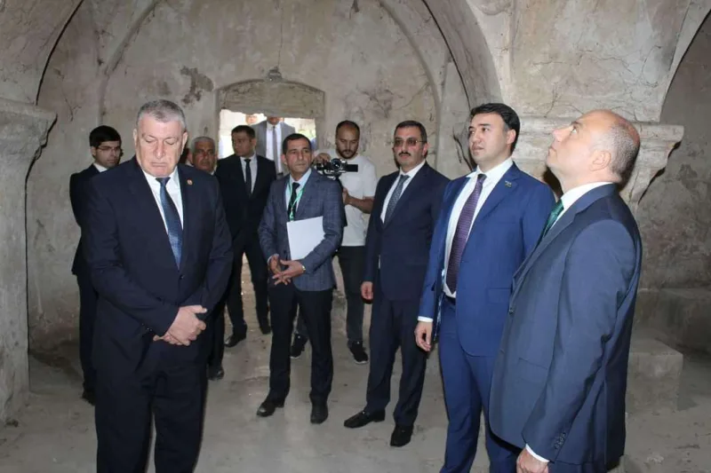 Nazir Sabirabadda tarixi tikiliyə baxış keçirib