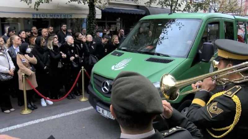 Özge Ulusoyun ağır günü...