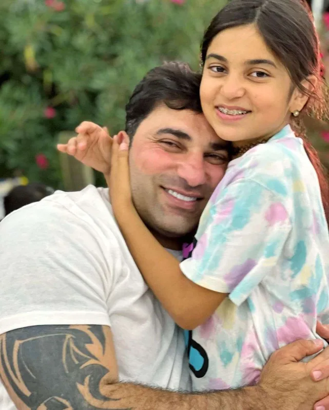 Uzun müddət sonra birlikdə görüntüləndilər