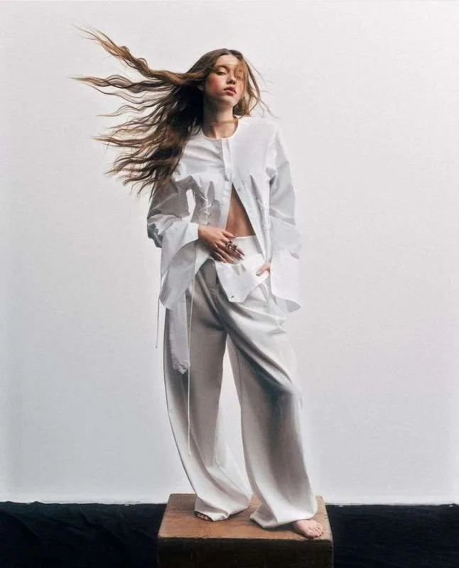 “Yalı çapkını” ulduzundan yeni fotolar