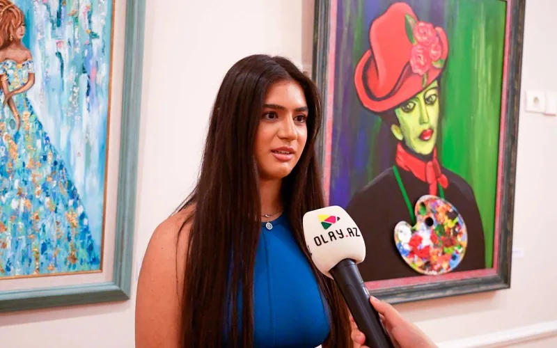 15 yaşlı rəssamın sərgisinə axın oldu