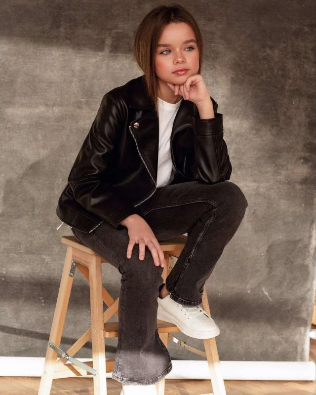 “Dünyanın ən gözəl qızı” böyüdü!