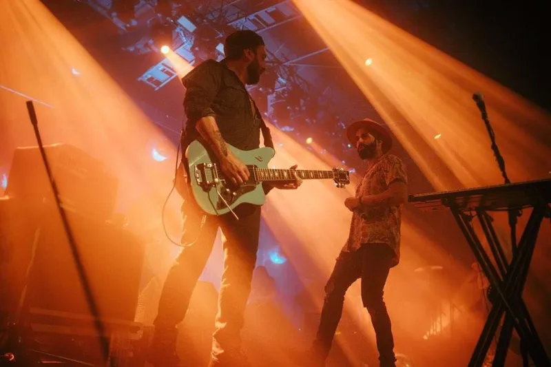 “Yüzyüzeyken konuşuruz” da Bakıya gəlir