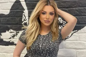 “Qızları döydüyüm üçün məktəbdən qovuldum”