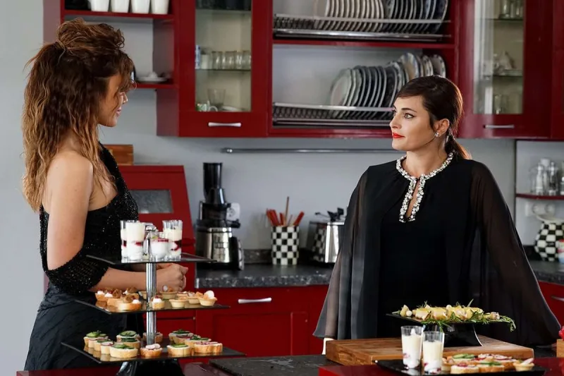 “Ufak tefek cinayetler”in davamı çəkilir