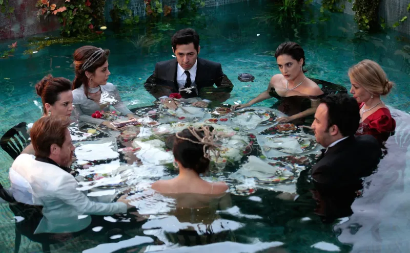 “Ufak tefek cinayetler”in davamı çəkilir