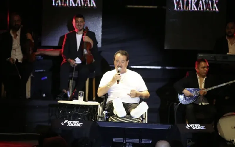 Onu yaxından izləmək üçün 20 min ödədilər