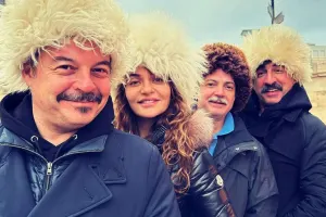 Türk aktyorlar Bakıya gəldilər