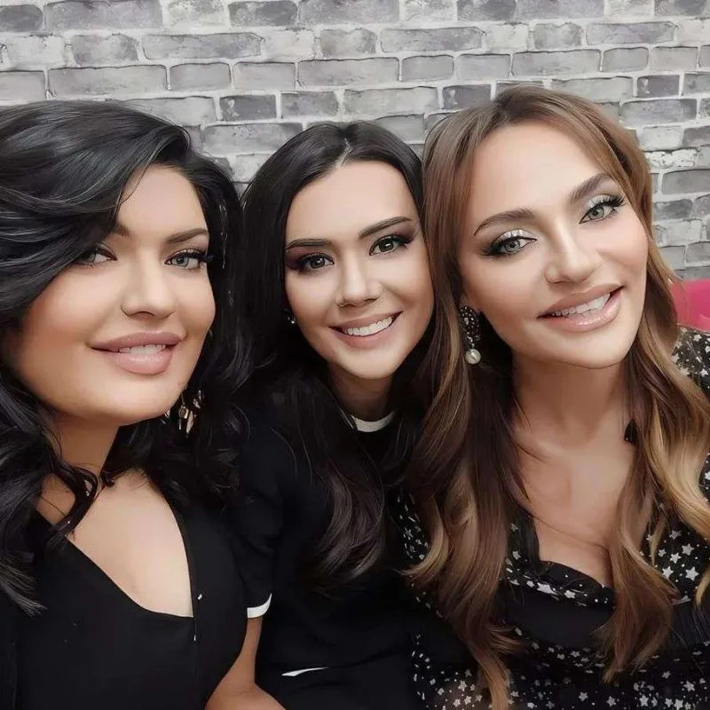 Türk aktyorlar Bakıya gəldilər