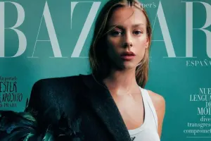 “Harper's Bazaar”ın siması oldu