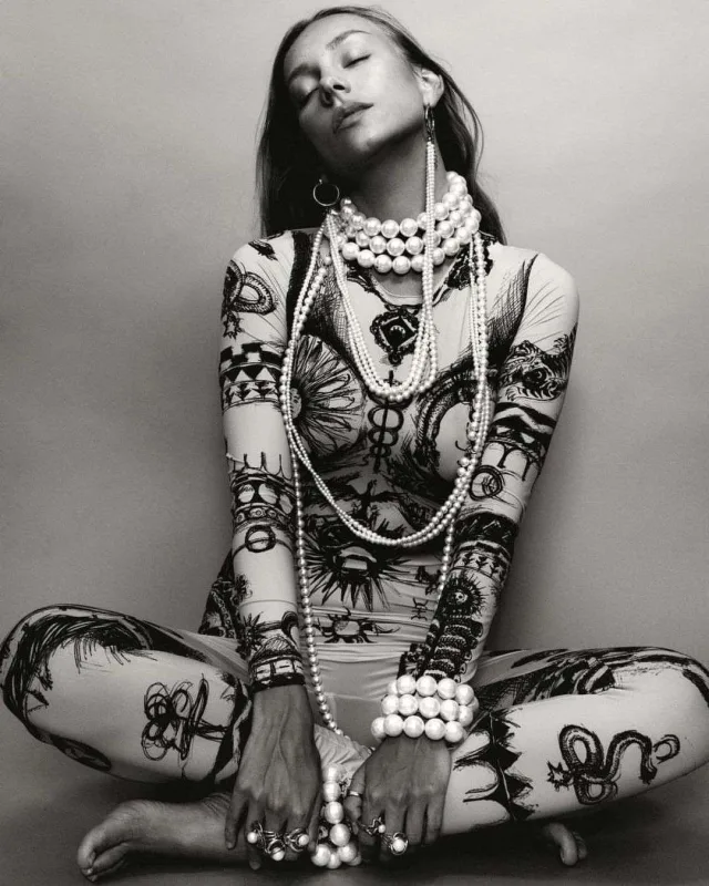 “Harper's Bazaar”ın siması oldu