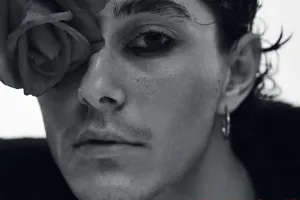 İlk dəfə jurnal siması oldu