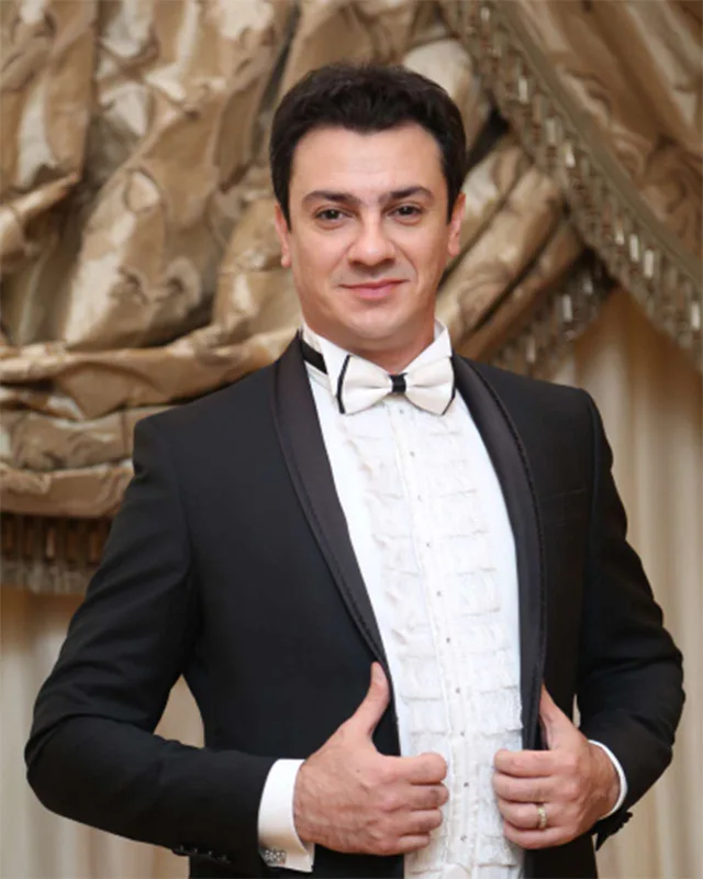 “Mən boyda adamı görmürsən?!”