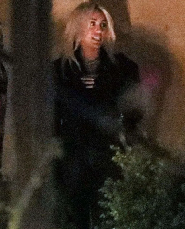 Mayli sevgilisi ilə görüntüləndi